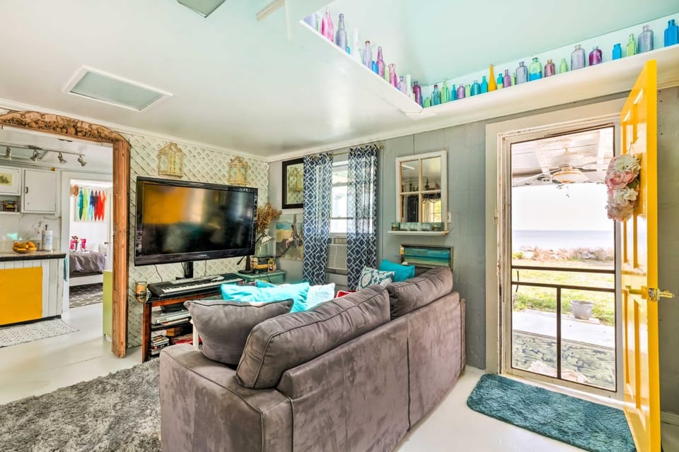 Oceanfront White Stone Cottage w/ Private Beach! House in Virginia