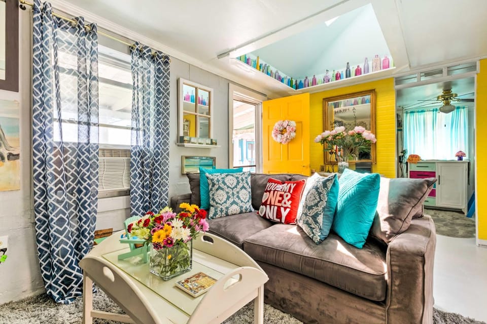 Oceanfront White Stone Cottage w/ Private Beach! House in Virginia