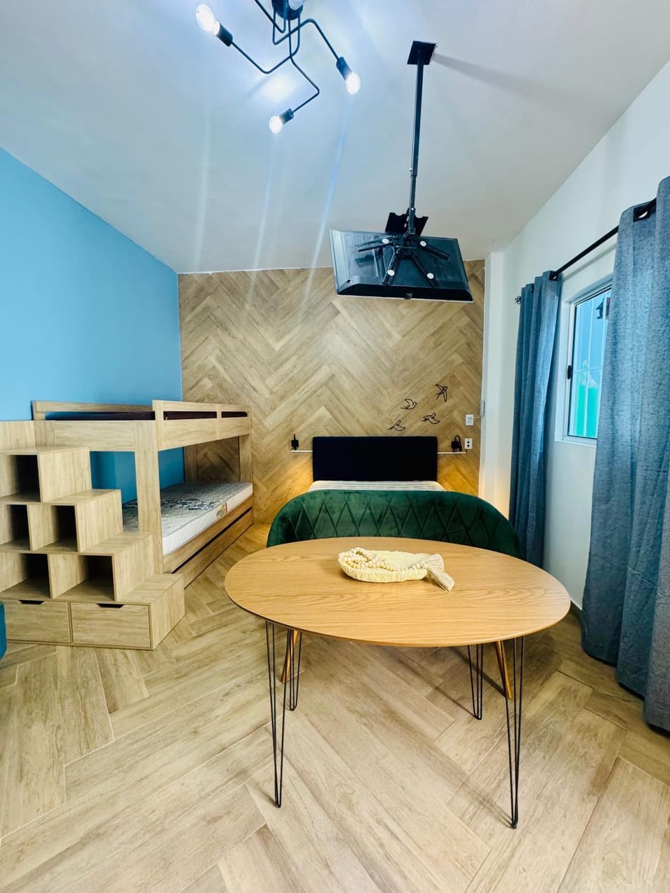 Photo of the whole room