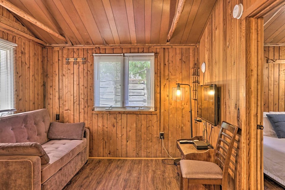Steps to Beach! Dog-Friendly Suttons Bay Cottage House in Suttons Bay