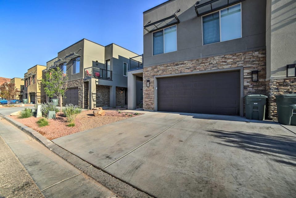 Luxury Moab Vacation Rental w/ Pool Access! House in Moab