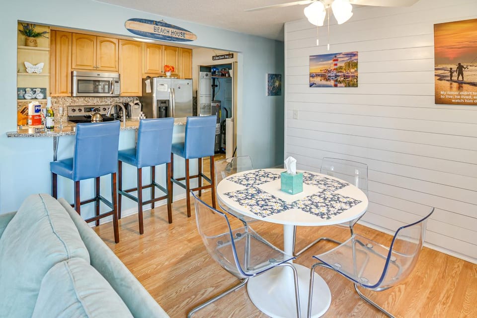 Sun, Sand & HHI Charm: Beach Walk Condo w/ Pool! House in South Forest Beach