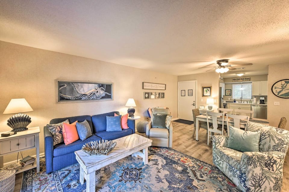 Half-Mi to Beach: Hilton Head Condo w/ Lagoon View House in Hilton Head Island