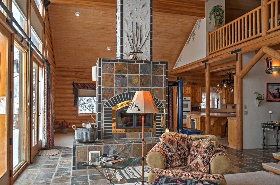 Brian Head Cabin Minutes from Slopes w/ Game Room! Cabin in Brian Head