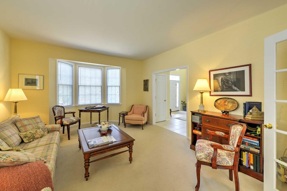 Cozy Mantoloking Home in Private Beach Association House in Brick