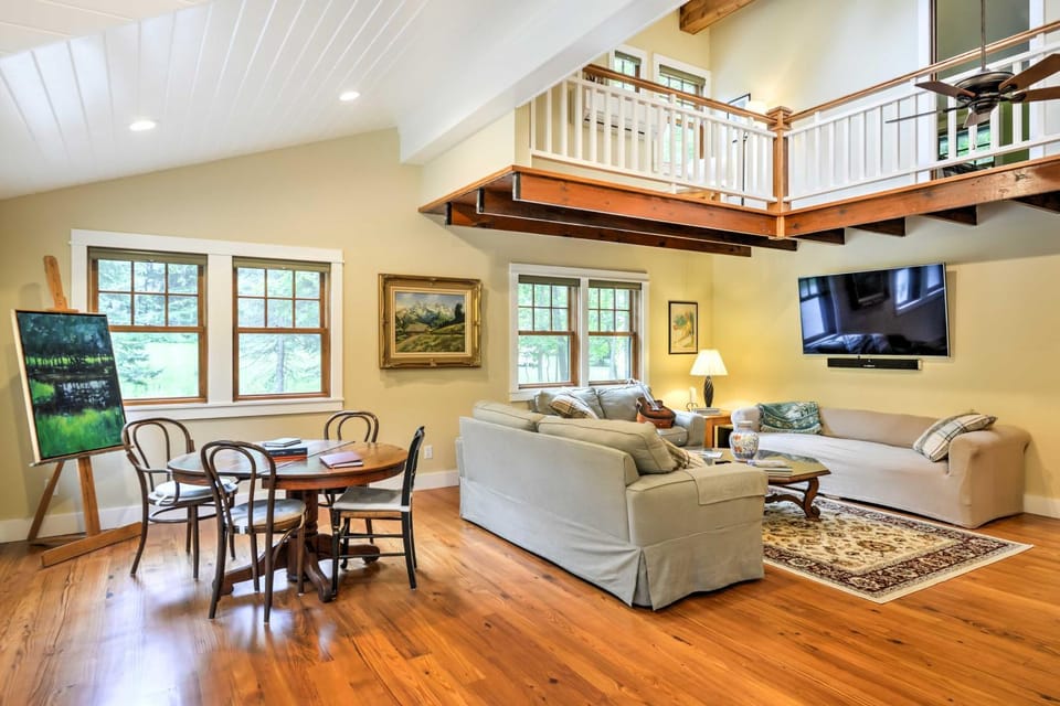 'Sugar Berry' Craftsman Home in Laughlintown House in Pennsylvania