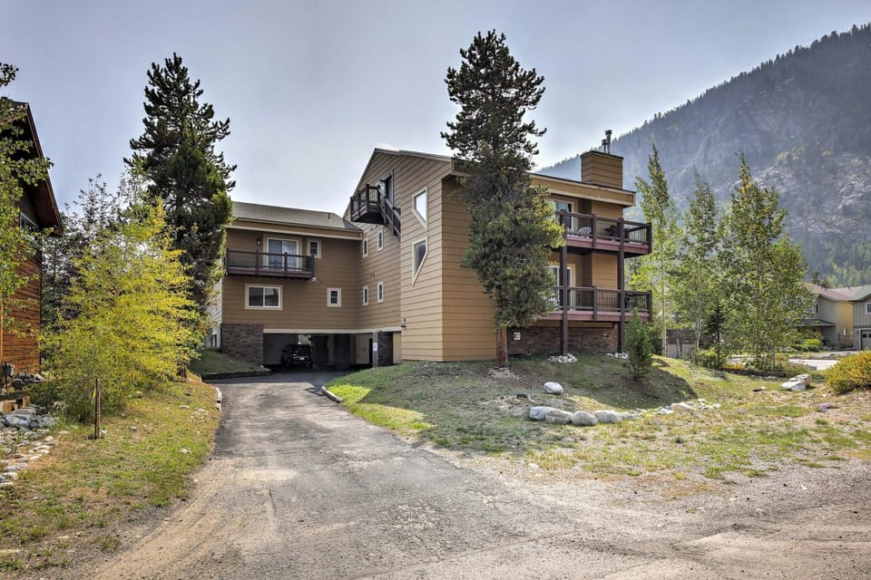 Half-Mi to Copper Mtn Slopes: Frisco Unit w/ Loft House in Frisco