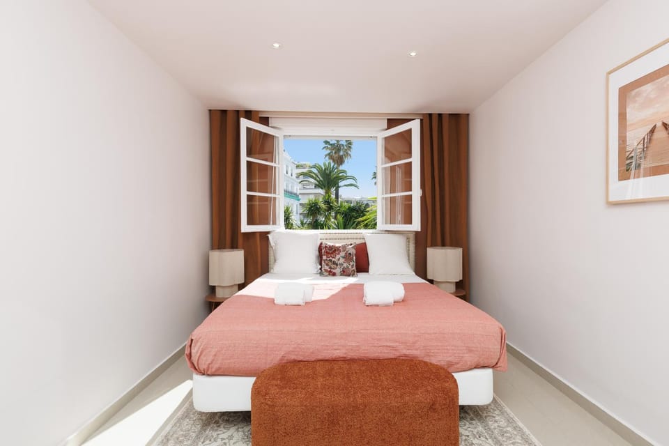 Festival YourHostHelper Apartment in Cannes