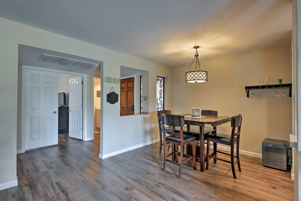 Scottsdale Retreat w/ Patio & Greenbelt Views! House in Scottsdale