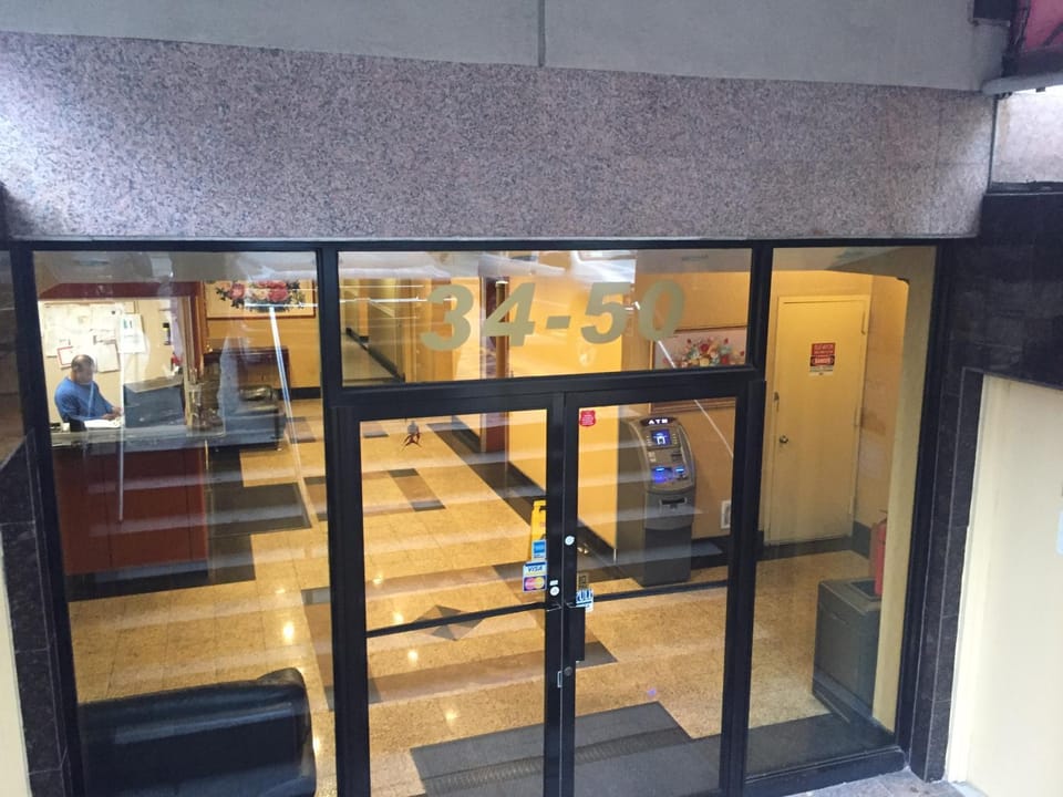 Facade/entrance