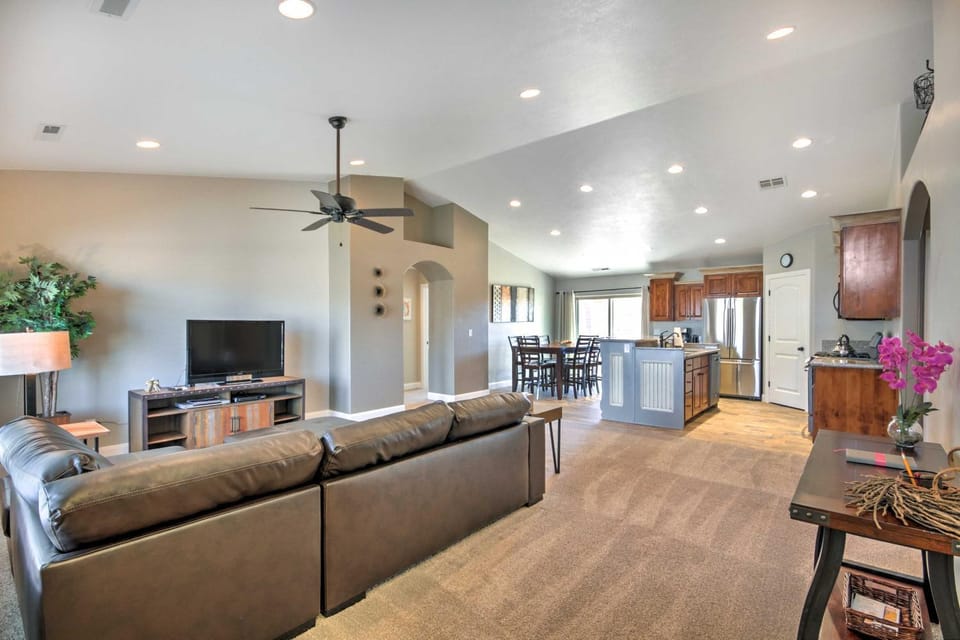 Scenic La Verkin Home: 20 Mi to Zion National Park House in Toquerville
