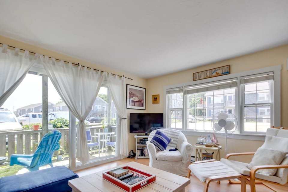Enjoy the Pool & Beach! Coastal Provincetown Condo House in Provincetown