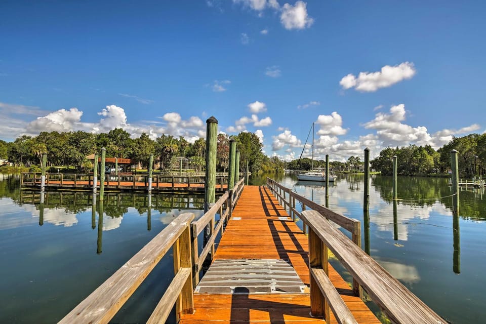 Scallop Season: Crystal River Home w/ Dock! House in Florida
