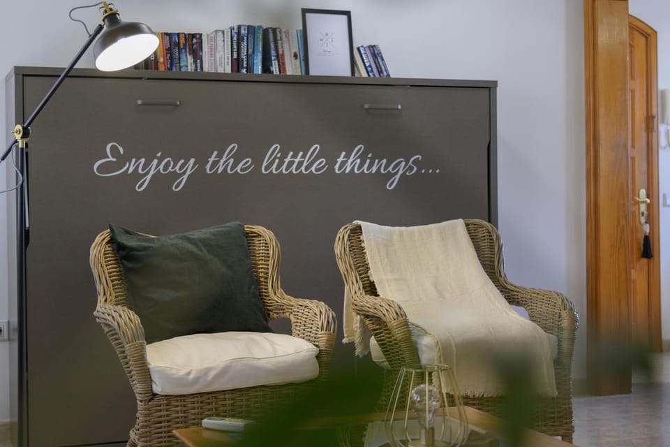 Library, Living room