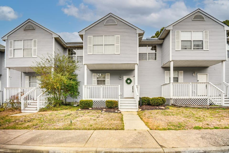 Home 5 Mi to Colonial Pkwy, 11 Mi to Busch Gardens House in Williamsburg