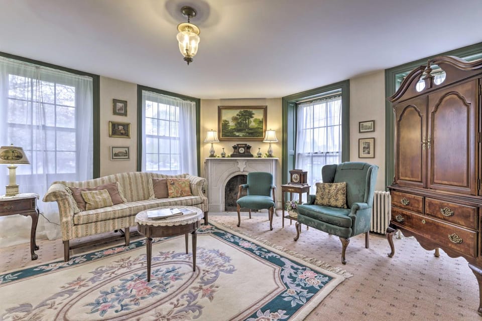 Elegant Norwich House w/ Billiards Room & Ballroom House in Norwich