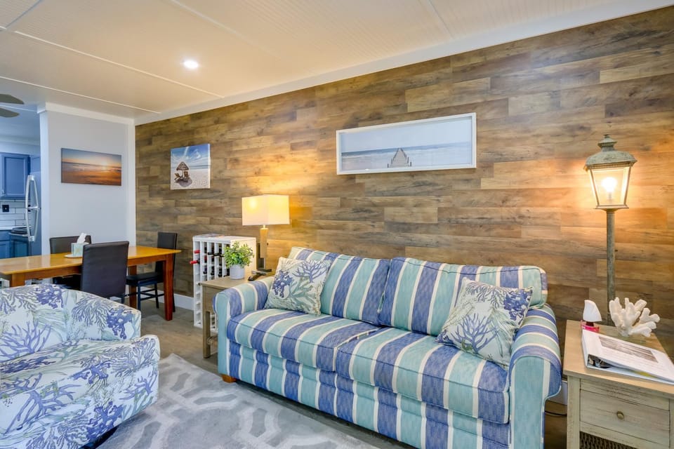 Pool Access & Balcony: Hilton Head Resort Condo House in Hilton Head Island