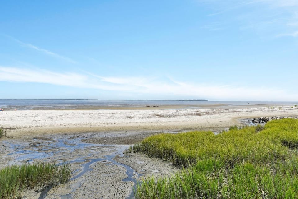 Pool Access & Balcony: Hilton Head Resort Condo House in Hilton Head Island