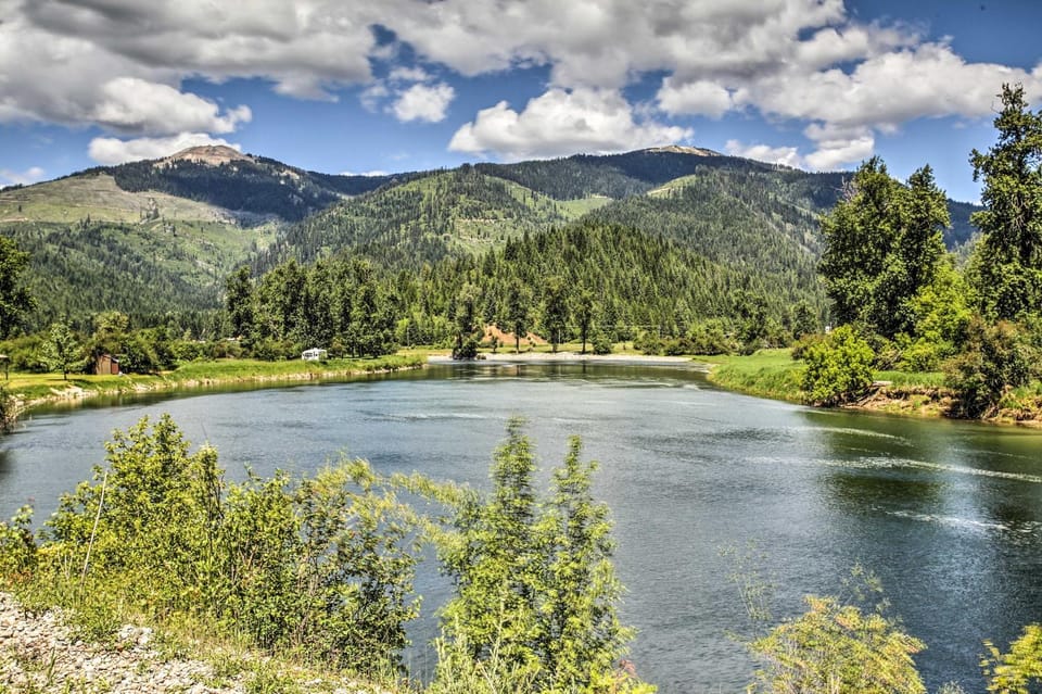 Private 2-Acre Retreat w/ MTN Views, Walk to River House in Idaho
