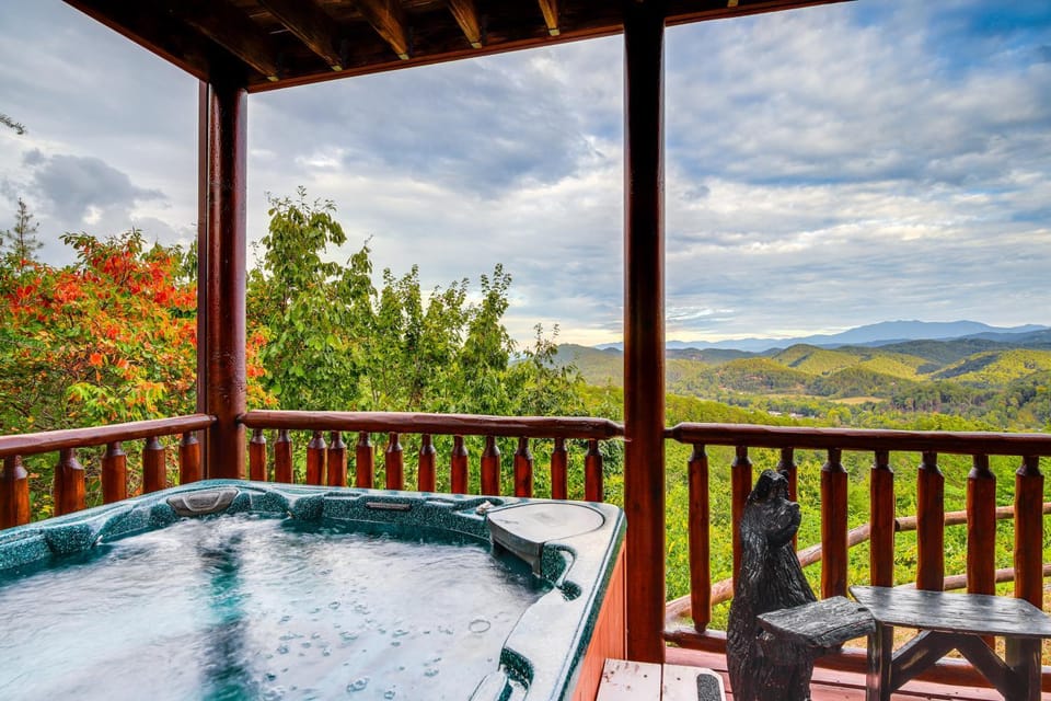 Heavenly Vista at Crown Point: Near Pigeon Forge! House in Sevier County
