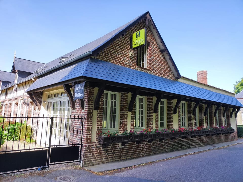 Property building, Facade/entrance
