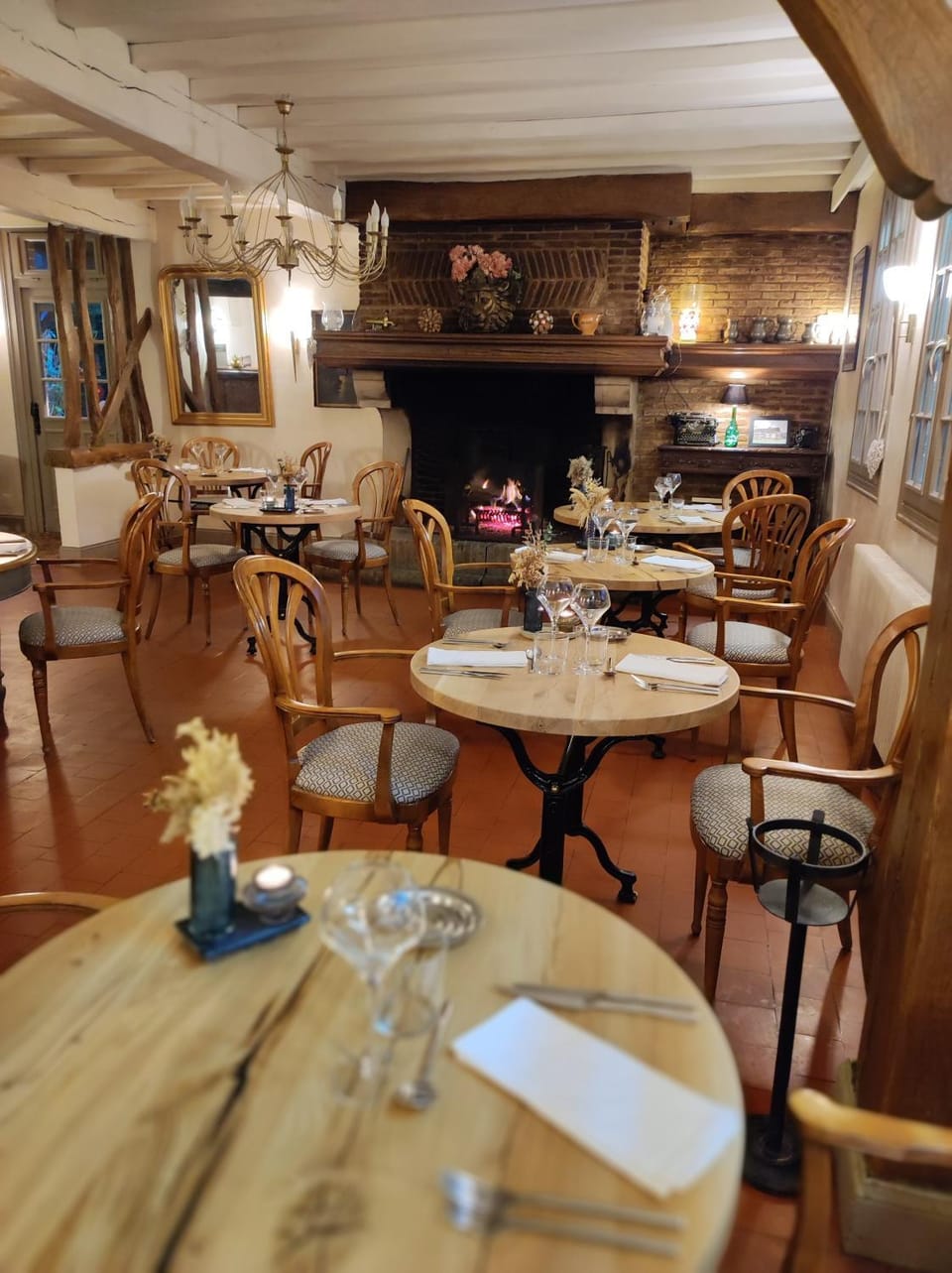 Restaurant/places to eat, Banquet/Function facilities