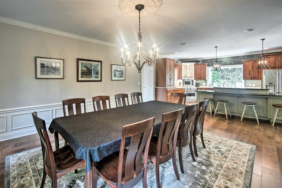 Extravagant Atglen Manor w/ Private 60-Acre Land! House in Atglen
