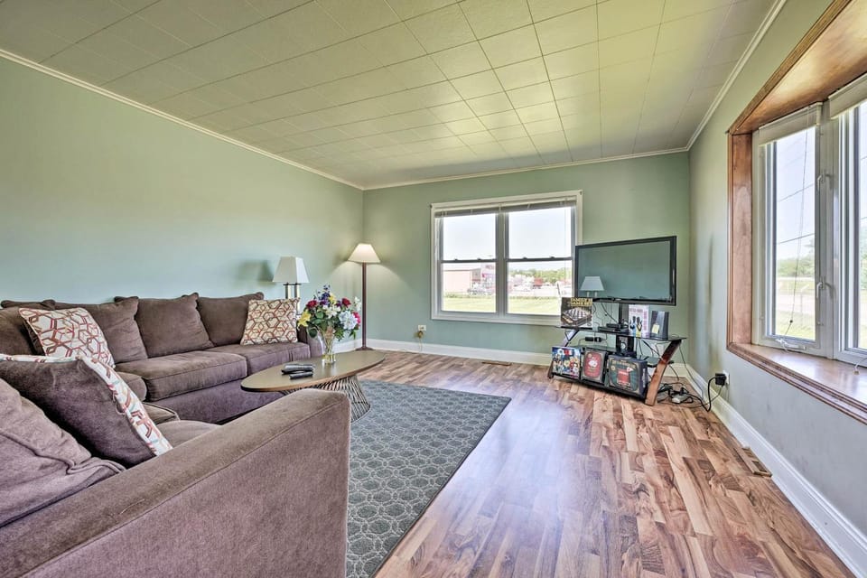 3 Mi to Lake Michigan Access: Sawyer Home w/ Patio House in Sawyer