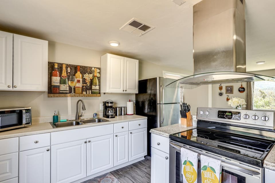 Escondido Vineyard Estate Walk to Wineries! House in San Pasqual Valley