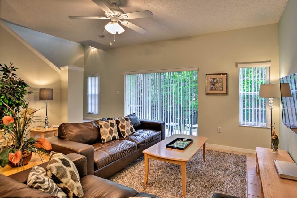 5 Mi to Disney: Emerald Island Resort Condo! House in Four Corners