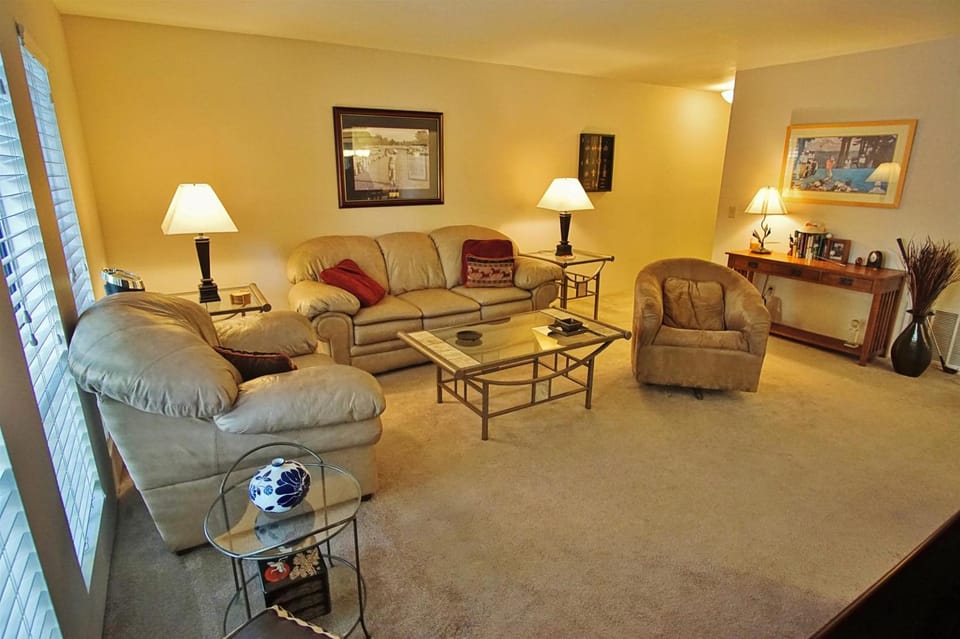 Walk to Fashion Park! Phoenix Abode w/ Pool Access House in Phoenix