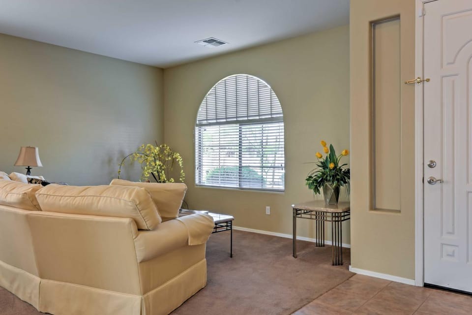 North Phoenix Home w/ Pool: Hike, Swim & Shop! House in New River