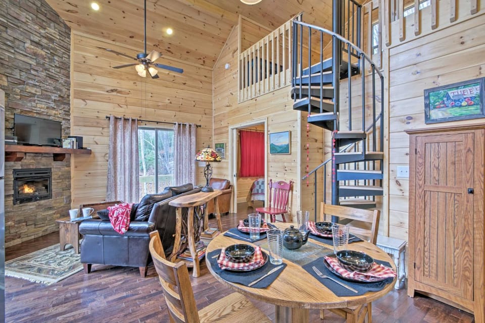 Hot Tub & Views: Charming Bryson City Cabin! Cabin in Swain County