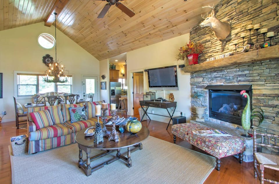 Bryson City Condo w/ Spectacular Views & Amenities House in Swain County