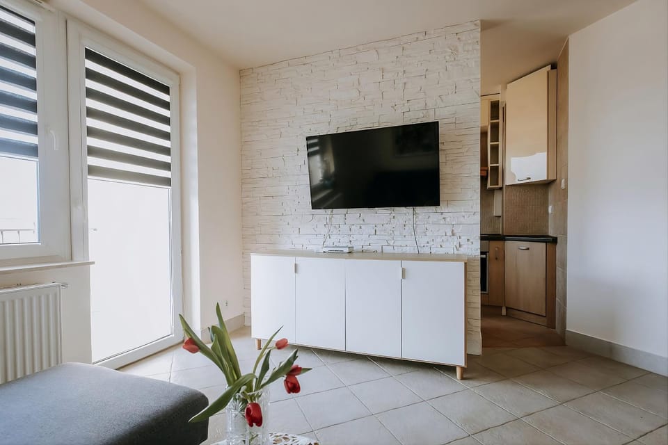 TV and multimedia, Photo of the whole room, Evening entertainment, Bedroom
