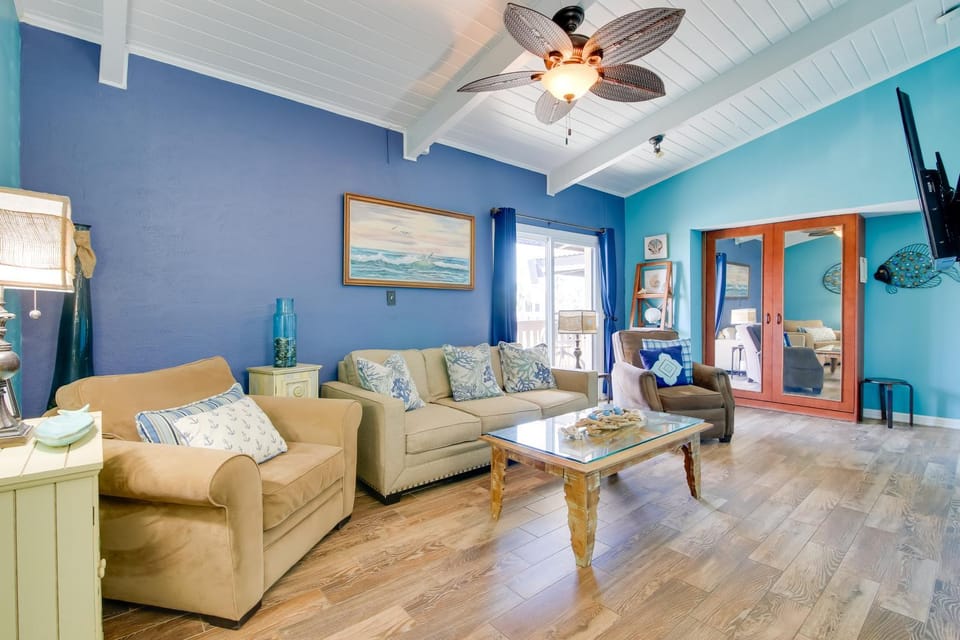 Beachfront, Pet-Friendly South Padre Island Condo House in South Padre Island