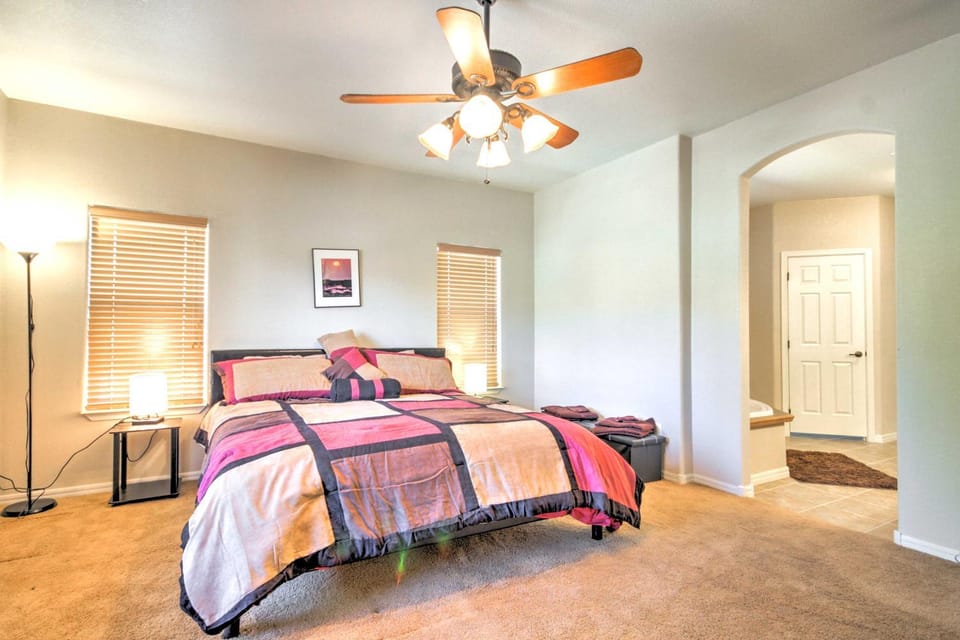 Beautiful Kanab Home w/ Yard - Walk to Restaurants House in Kanab