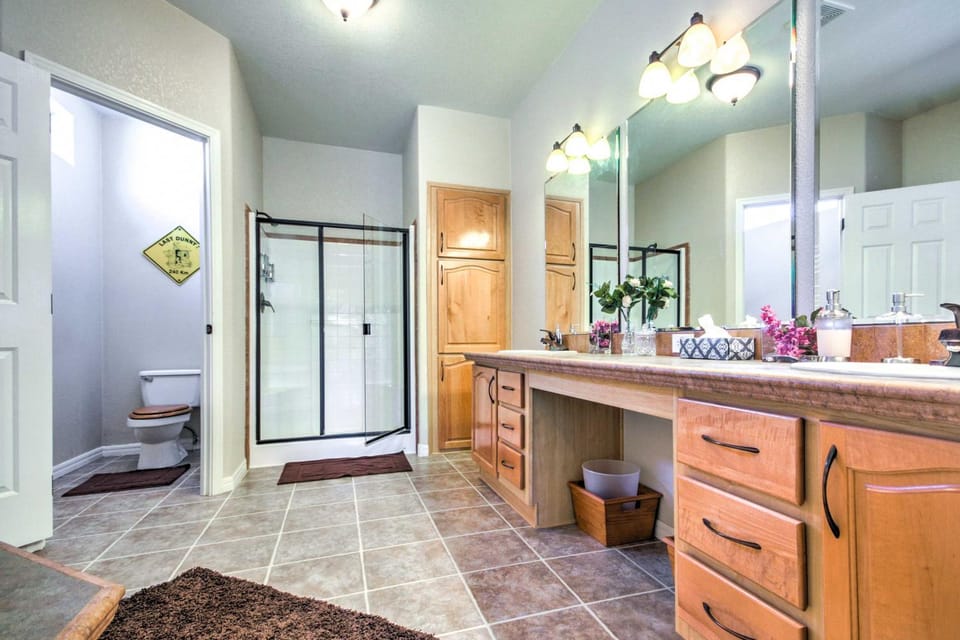Beautiful Kanab Home w/ Yard - Walk to Restaurants House in Kanab