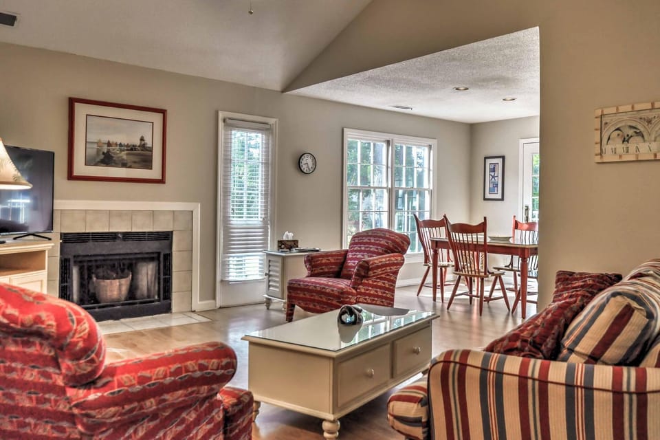 Beach & Pool Access: Golf Villa in Hilton Head! Villa in Hilton Head Island
