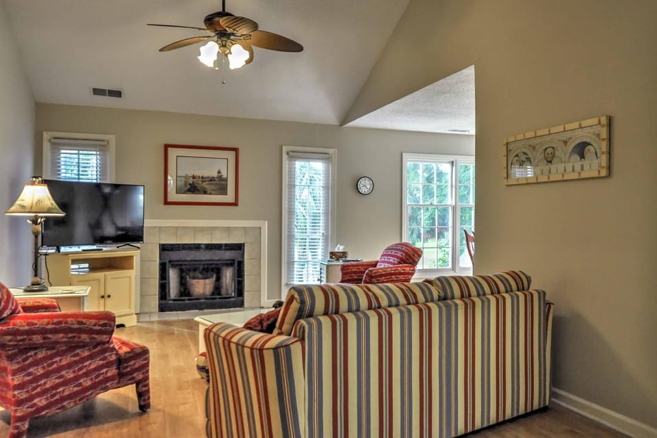 Beach & Pool Access: Golf Villa in Hilton Head! Villa in Hilton Head Island