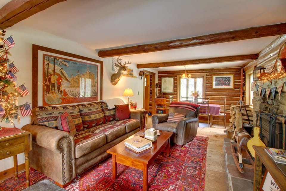 Award-Winning Log Cabin, Top 5 in New England! Cabin in South Londonderry