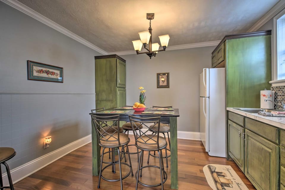 2 Mi to Ark Encounter Updated Williamstown Apt! Apartment in Williamstown