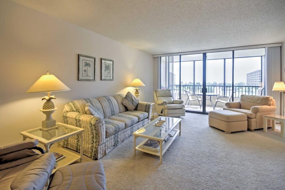 Beachfront Sarasota Resort Condo: Siesta Key View! House in Siesta Beach