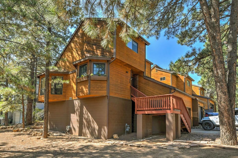 Wooded Retreat w/ Deck: 4 Mi to Downtown Flagstaff House in Flagstaff