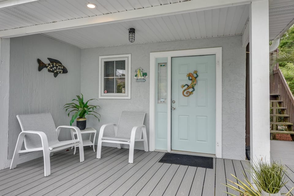 1 Mi to Ocean Isle Beach! Studio w/ Outdoor Oasis Apartment in Ocean Isle Beach