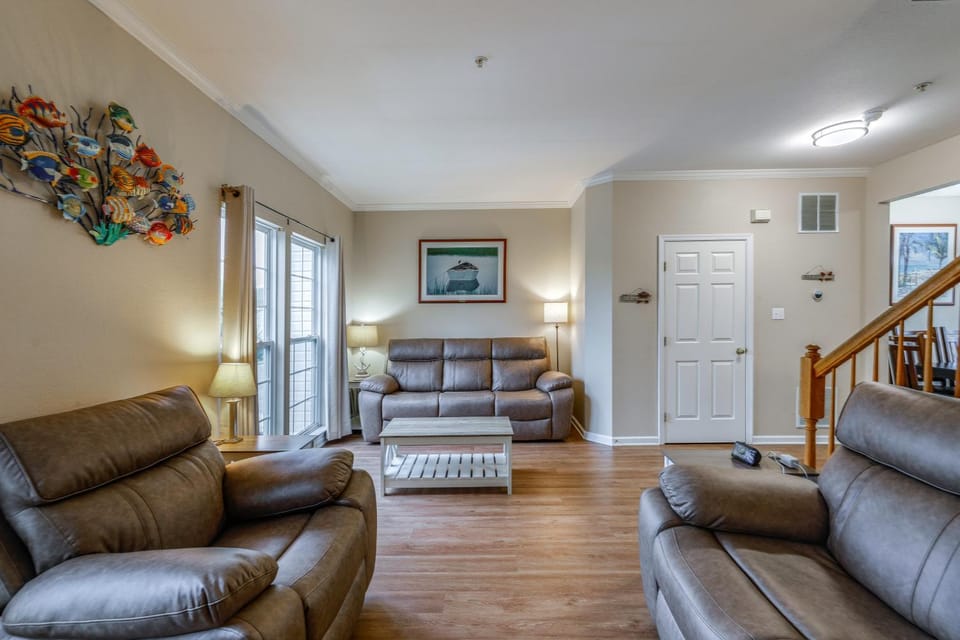 Pool Access & Deck: Bethany Beach Gem House in Ocean View