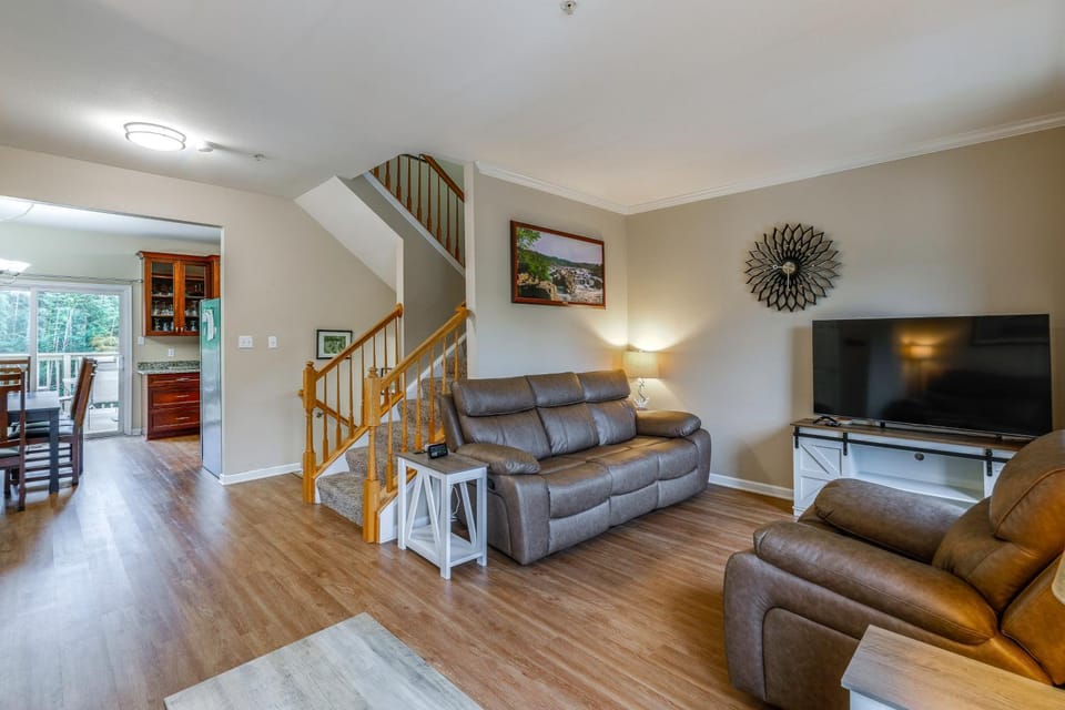 Pool Access & Deck: Bethany Beach Gem House in Ocean View
