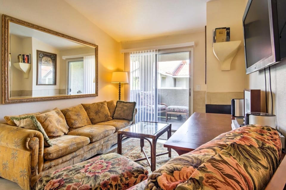 Pet-Friendly Las Vegas Condo: 1 Mi to the Strip! House in Paradise