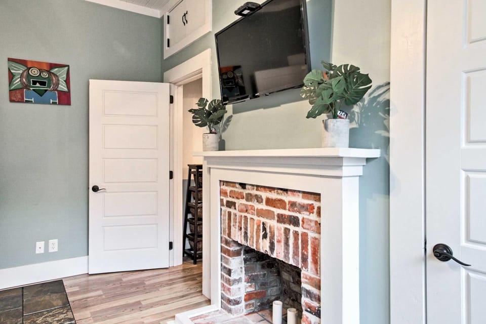 Historic Moss Point House w/ Loft - 6 Mi to Beach! House in Moss Point