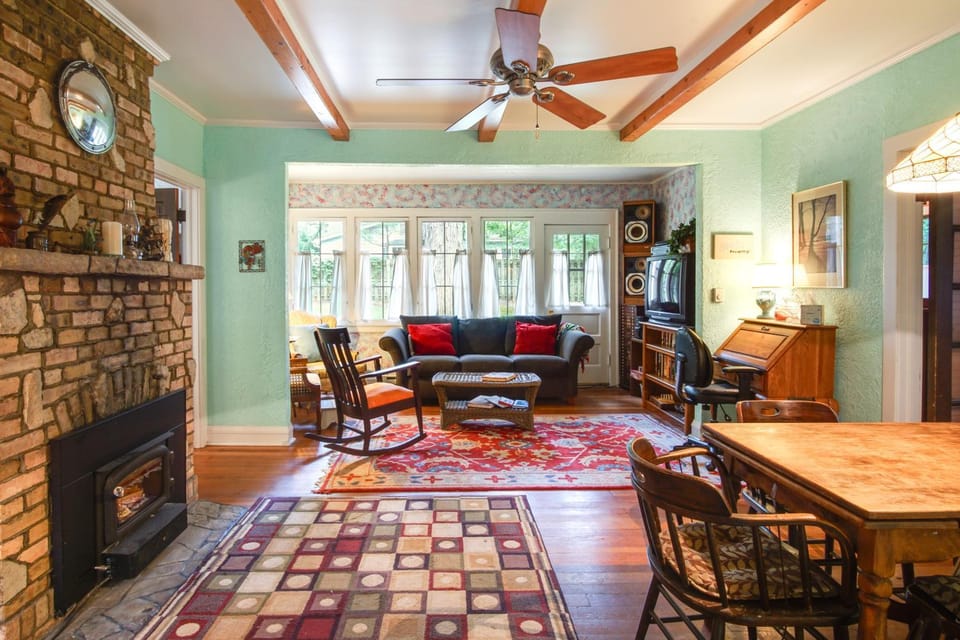 Harbert Cottage w/ Fire Pit: Half Mile to Beach! House in Chikaming Township